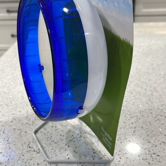 NWT KAYTEE SILENT SPINNER HAMSTER GERBIL WHEEL 6.5 INCH BLUE QUIET EXERCISE - Picture 3 of 7